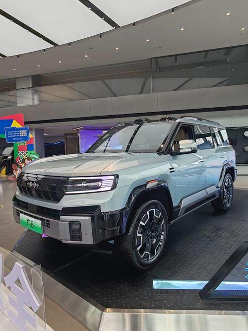 成都188比亚迪方程豹硬派越野的爆款，英菲尼迪35周年与你共成长